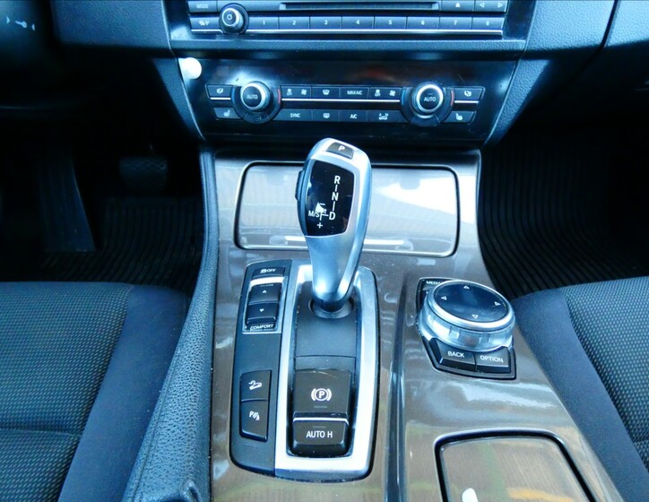 BMW Řada 5 8