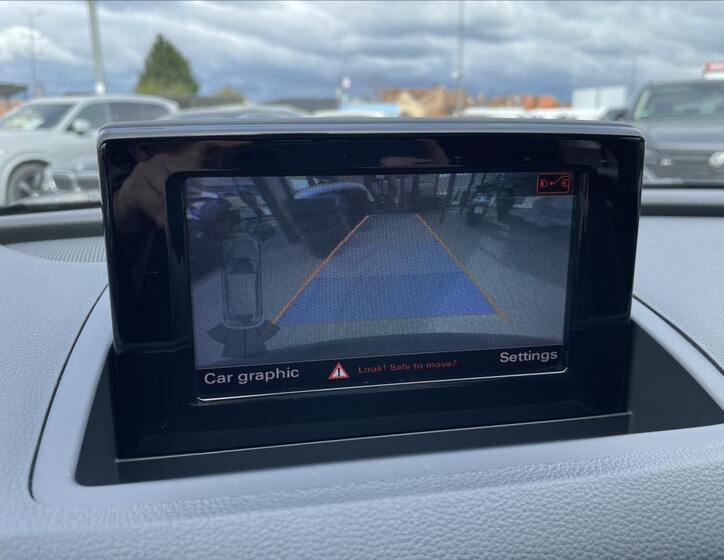 Audi Q3 19