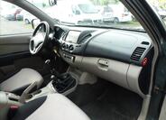 Mitsubishi L200 24
