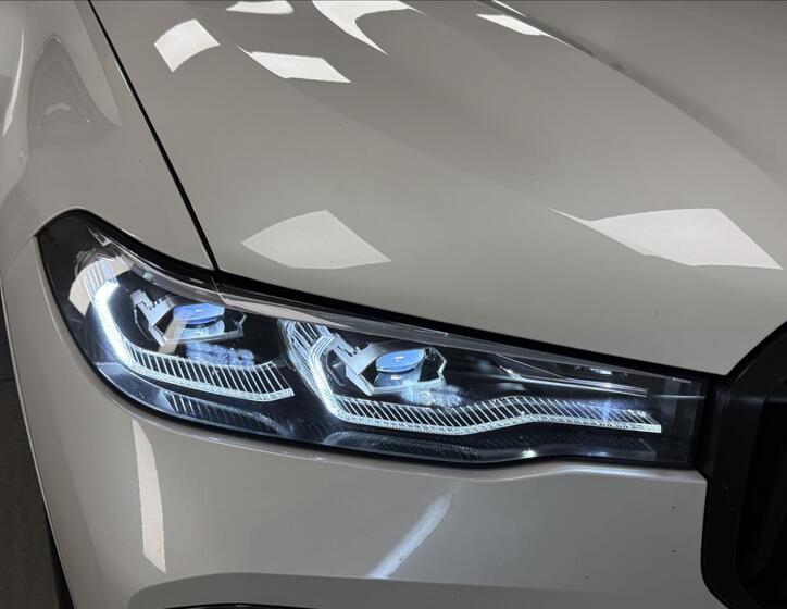 BMW X7 38
