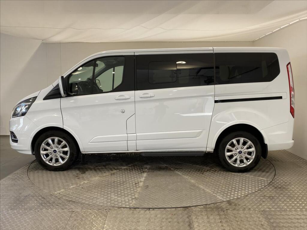 Ford Tourneo Custom 24