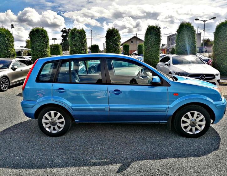Ford Fusion 8