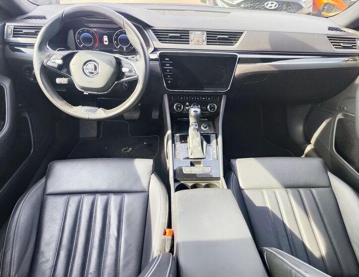 Škoda Superb 16