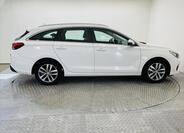 Hyundai i30 24