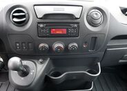 Nissan NV400 25