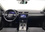 Škoda Superb 9