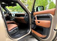 Land Rover Defender 43