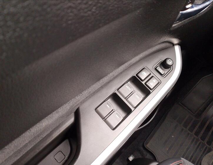 Suzuki Vitara 15