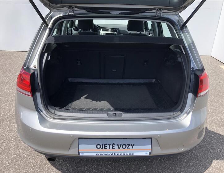 Volkswagen Golf 11