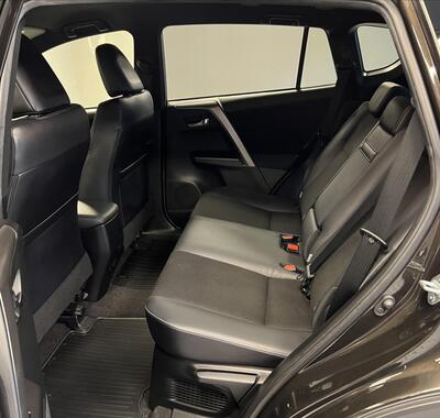 Toyota RAV4 8