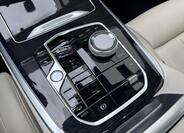 BMW X7 12