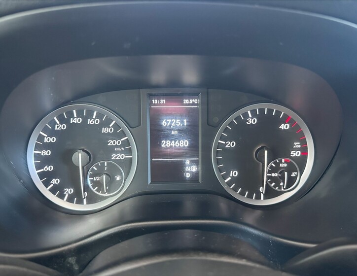 Mercedes-Benz Vito 17