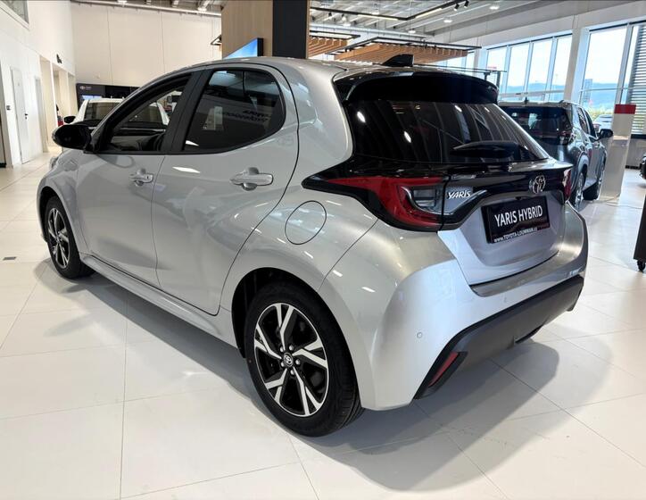 Toyota Yaris 5