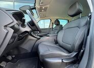 Renault Grand Scénic 9