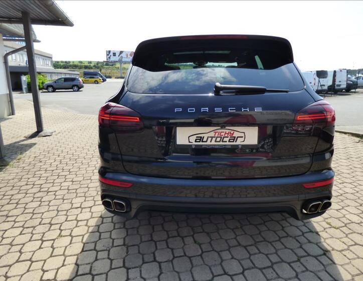 Porsche Cayenne 4