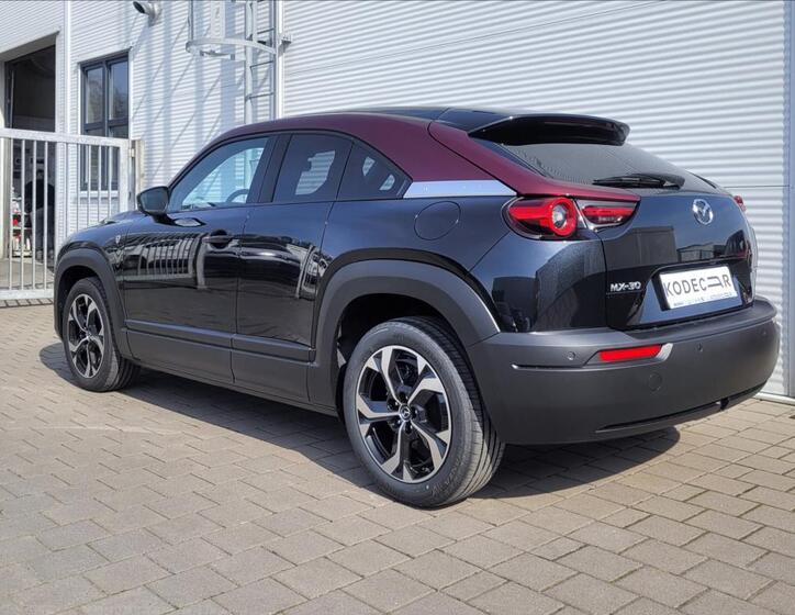 Mazda MX-30 4