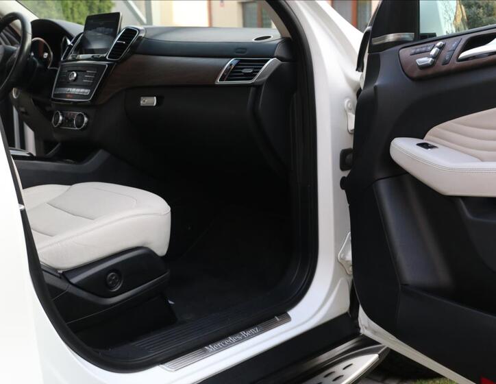 Mercedes-Benz GLE 40