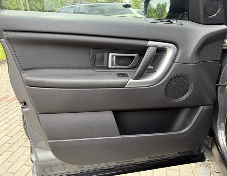 Land Rover Discovery Sport 13