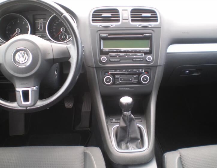 Volkswagen Golf 11