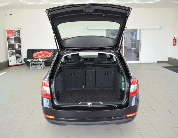 Škoda Octavia 12