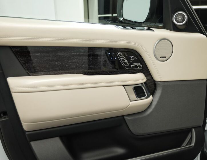 Land Rover Range Rover 7