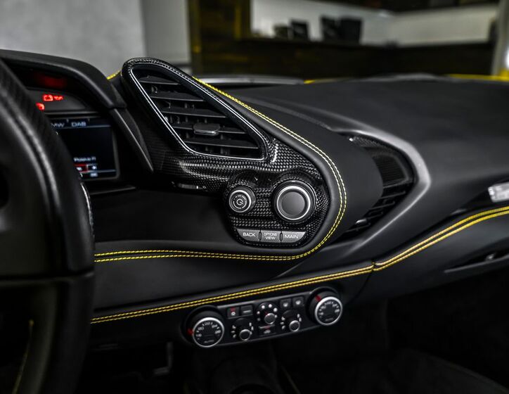 Ferrari 488 18