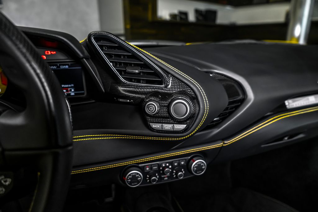 Ferrari 488
