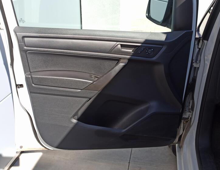 Volkswagen Caddy 23