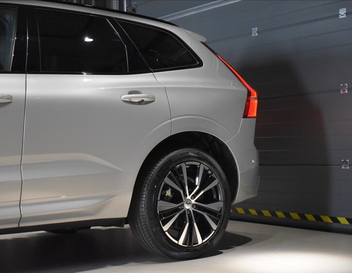 Volvo XC60 9