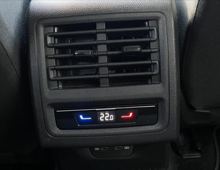 Volkswagen Golf 14
