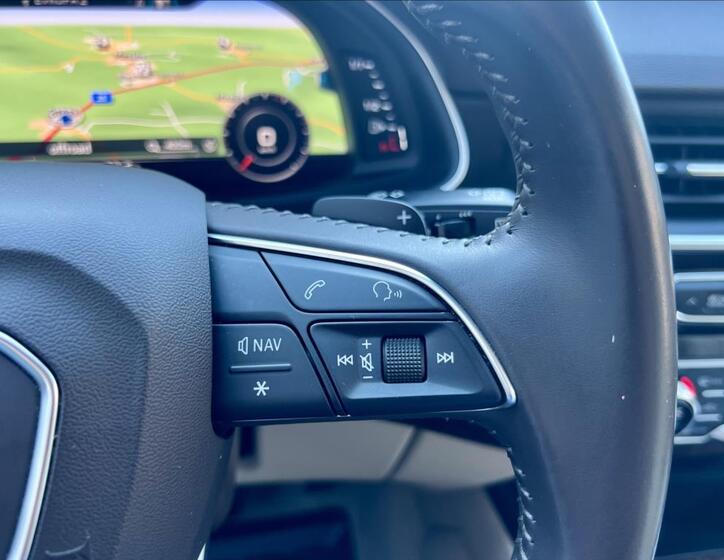 Audi Q7 30
