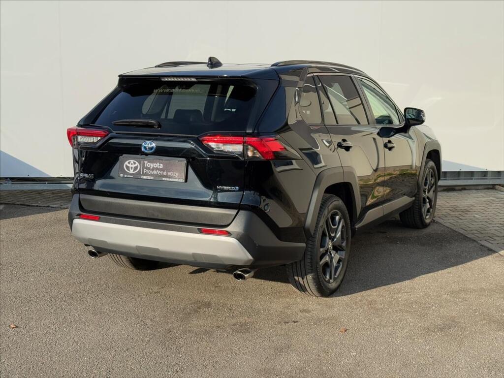 Toyota RAV4 6