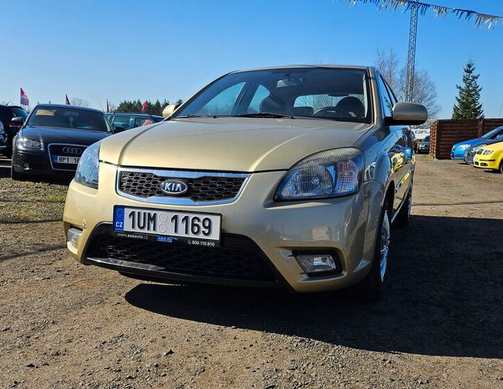 KIA Rio 1