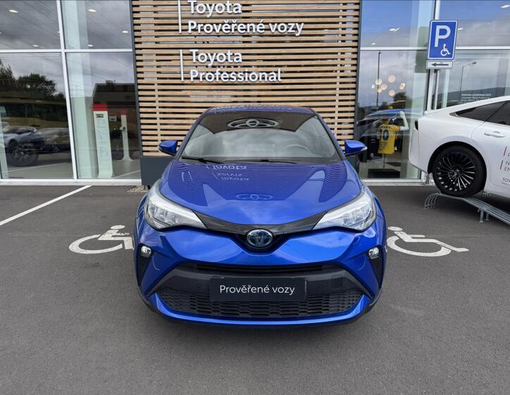 Toyota C-HR 4