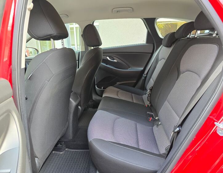 Hyundai i30 23