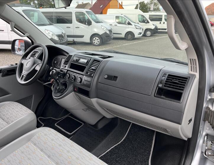 Volkswagen Transporter 18