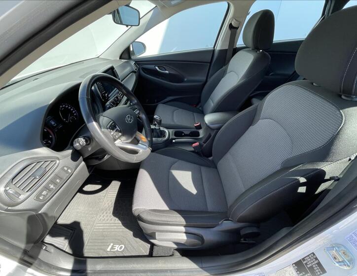 Hyundai i30 4