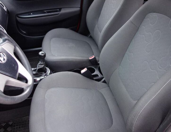 Hyundai i20 10