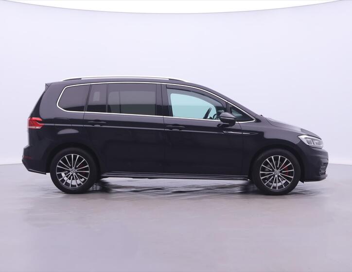 Volkswagen Touran 8
