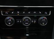 Volkswagen Golf 23