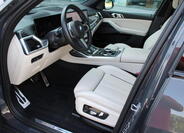 BMW X7 10