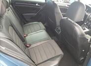 Volkswagen Golf 9