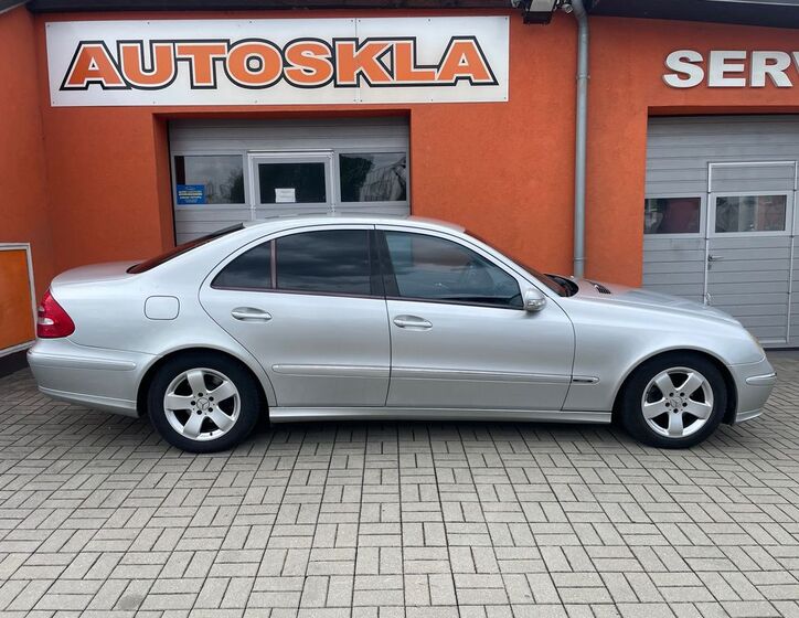 Mercedes-Benz Třídy E 4