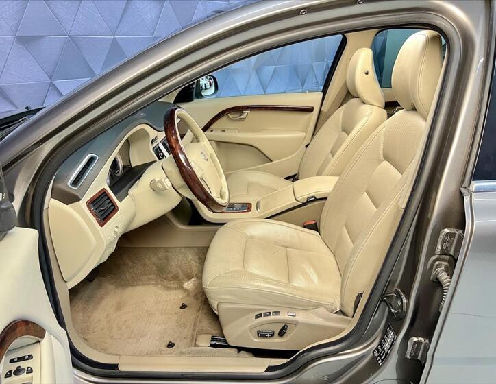 Volvo S80 9