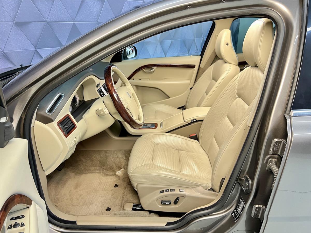 Volvo S80