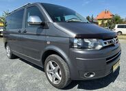 Volkswagen Caravelle 1