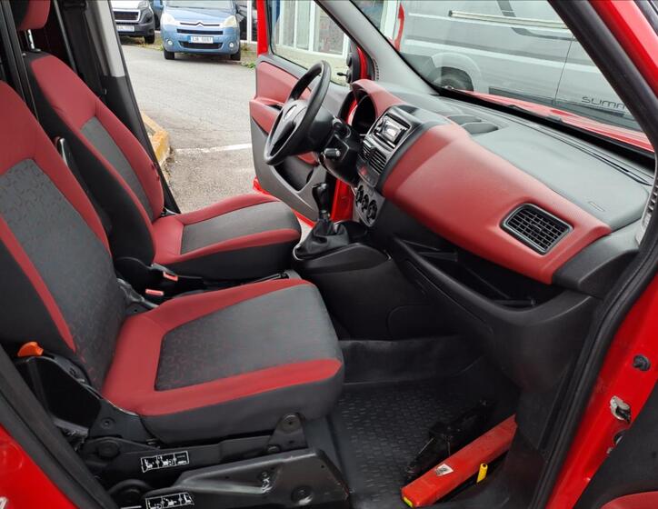 Fiat Dobló 6
