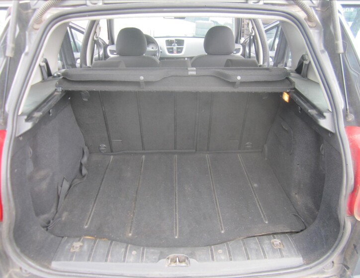 Peugeot 207 30