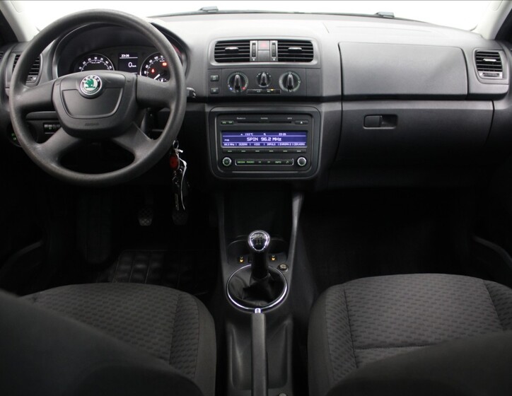 Škoda Roomster 8