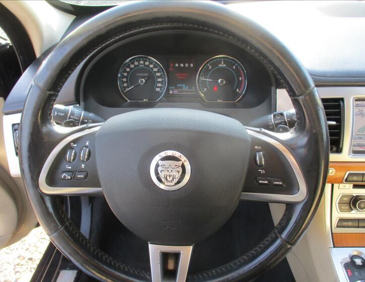 Jaguar XF 14